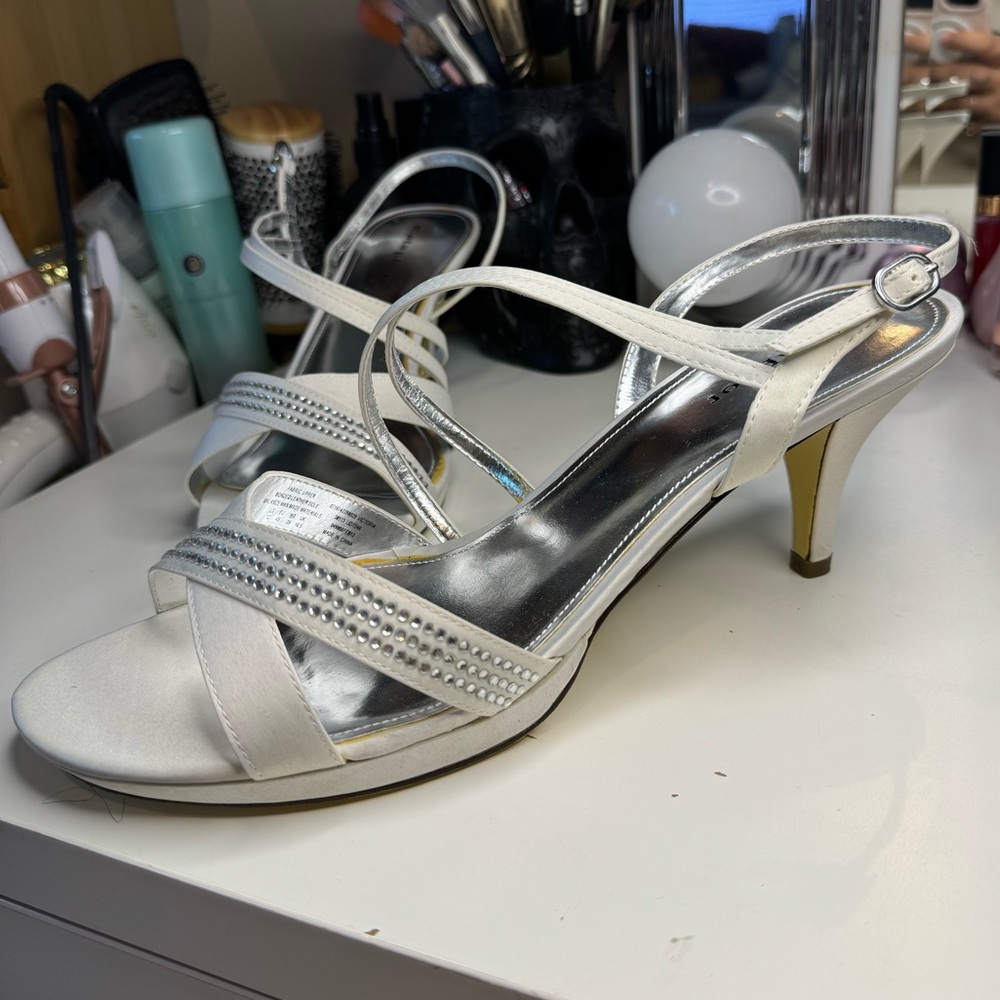 Sears Victoria Heels White with Rhinestones Women’s Size 12